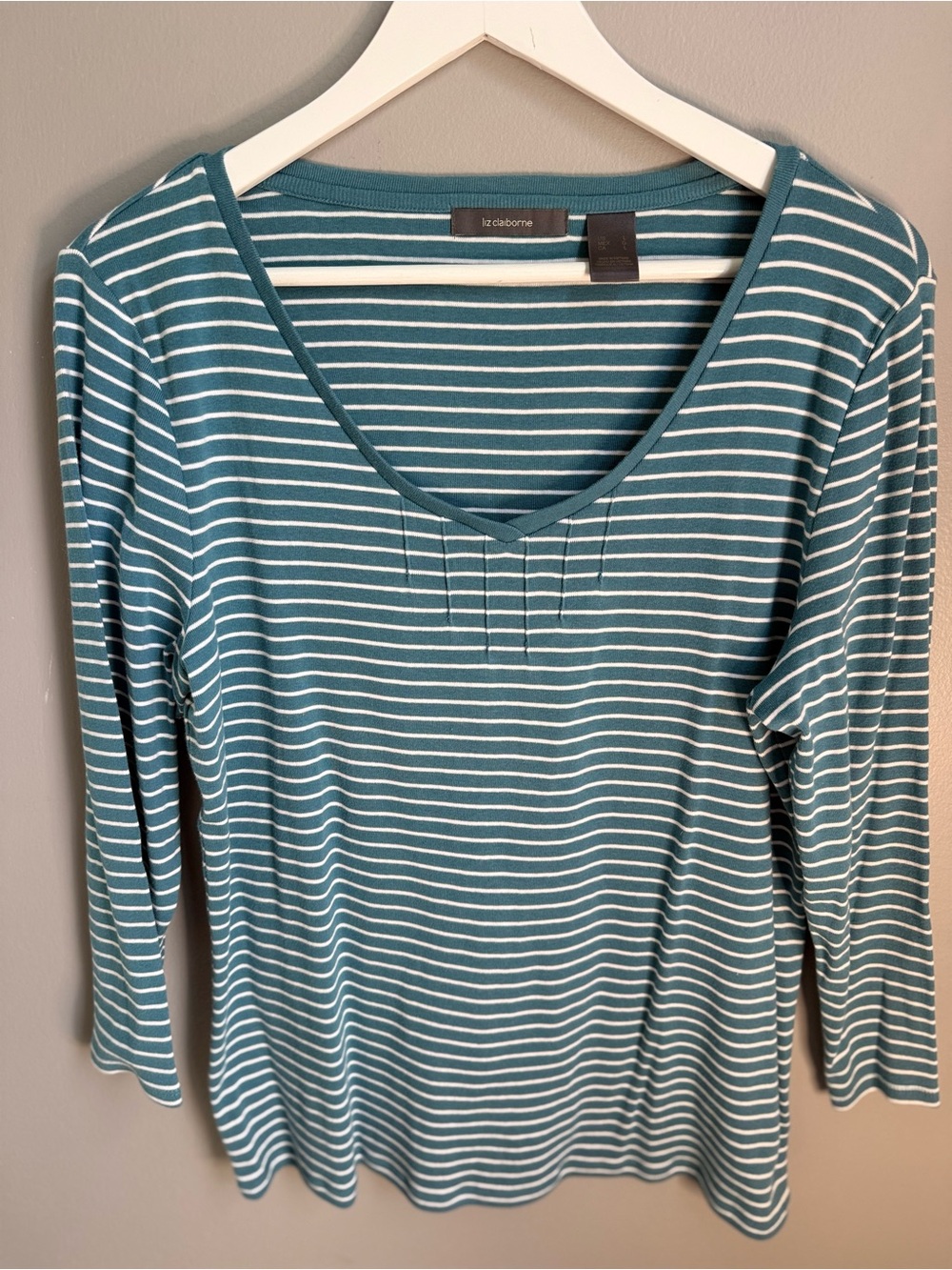 Liz Claiborne Teal and White Striped V-Neck Long Sleeve Top size L